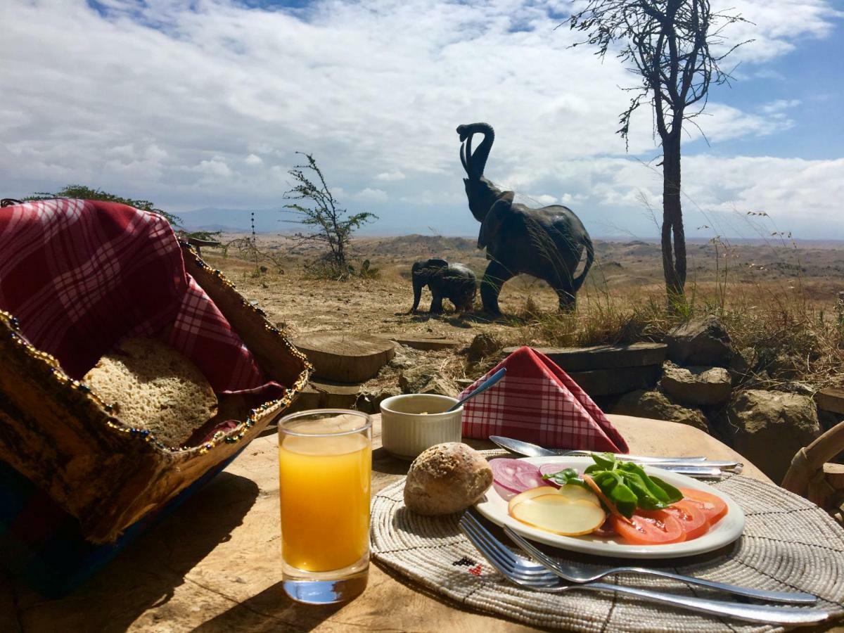 Original Maasai Lodge - Africa Amini Life Engare Nanyuki Exterior foto